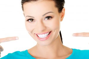 beautiful smile makeover with porcelain veneers